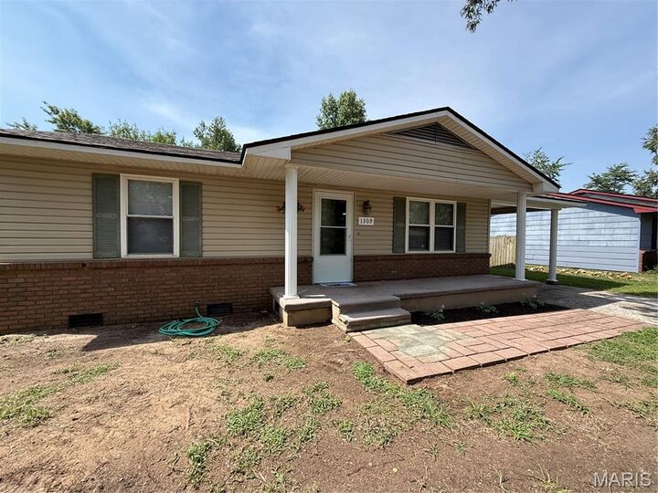 Property Photo:  1309 McDougal Avenue  MO 63801 