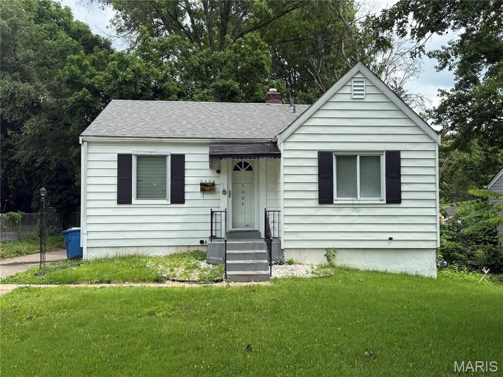 Property Photo:  5604 Sunbury Avenue  MO 63136 