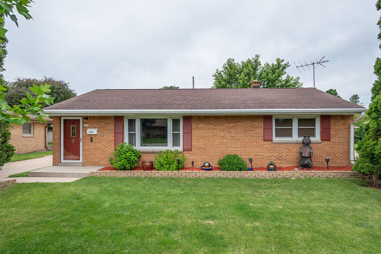 Property Photo:  4423 S 61st St  WI 53220 