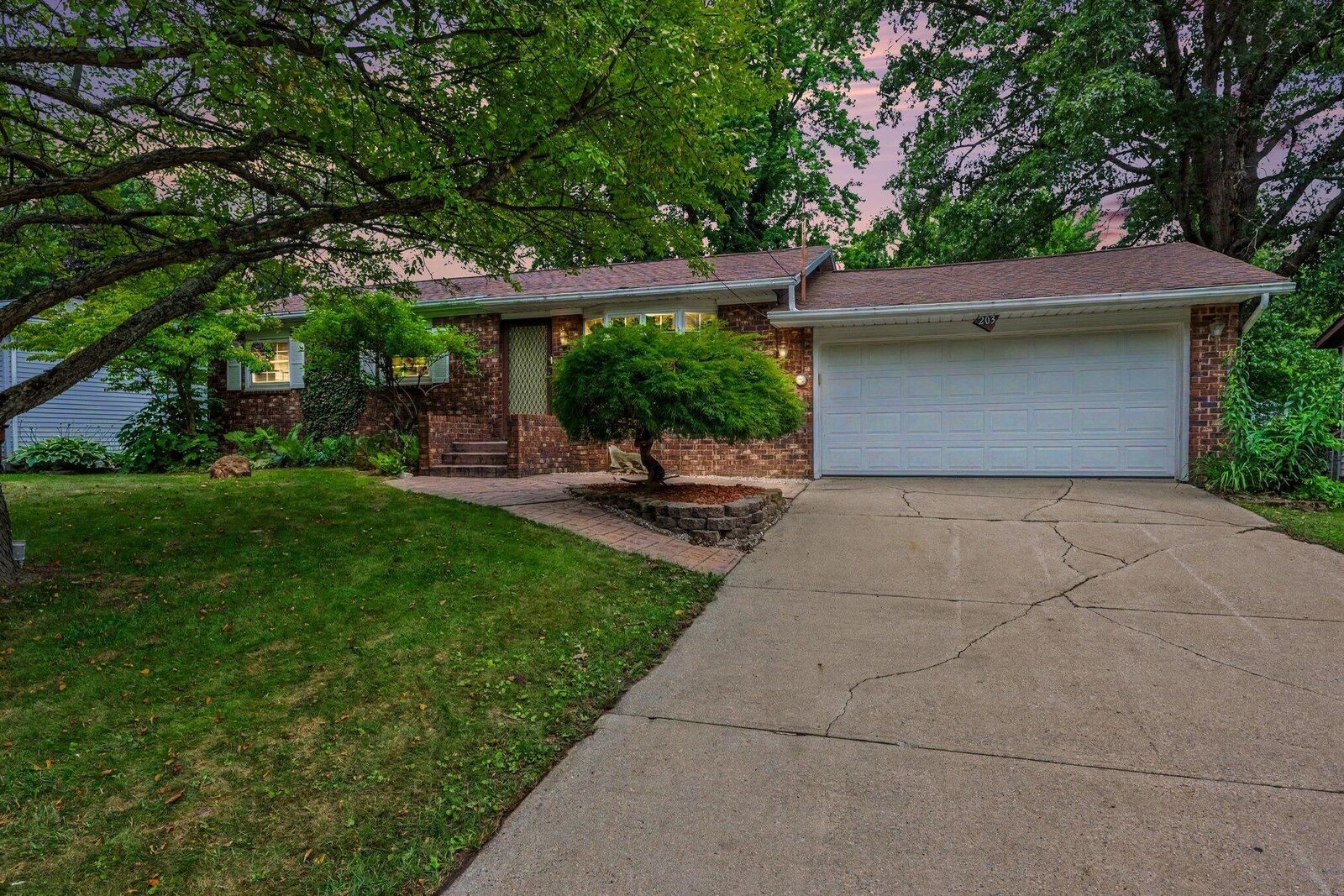 Property Photo:  203 Dundee Drive  MI 49014 