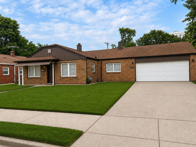 Property Photo: 14925 Evans Avenue IL 60419