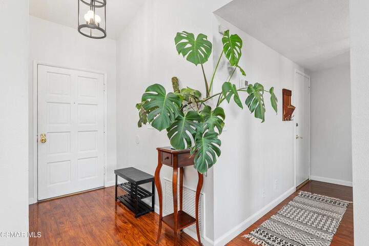 Property Photo: 881 Warwick Avenue CA 91360