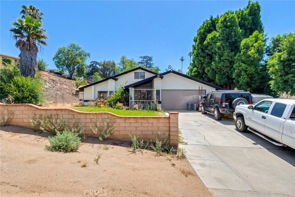 Property Photo: 4848 Sedgwick CA 92507
