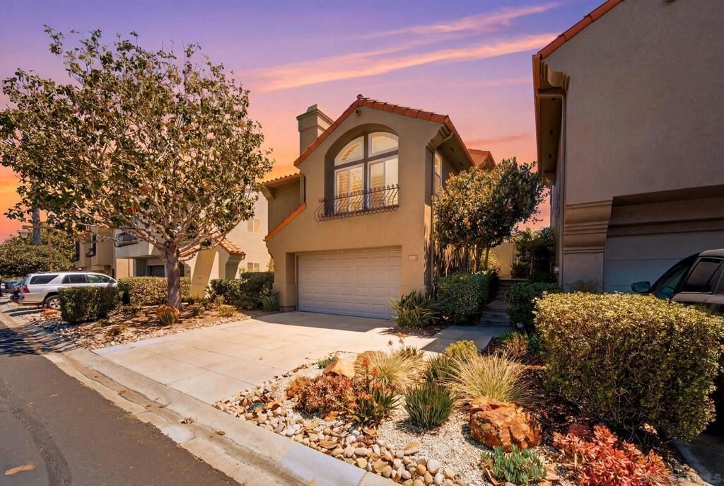 Property Photo: 5750 Caminito Empresa CA 92037