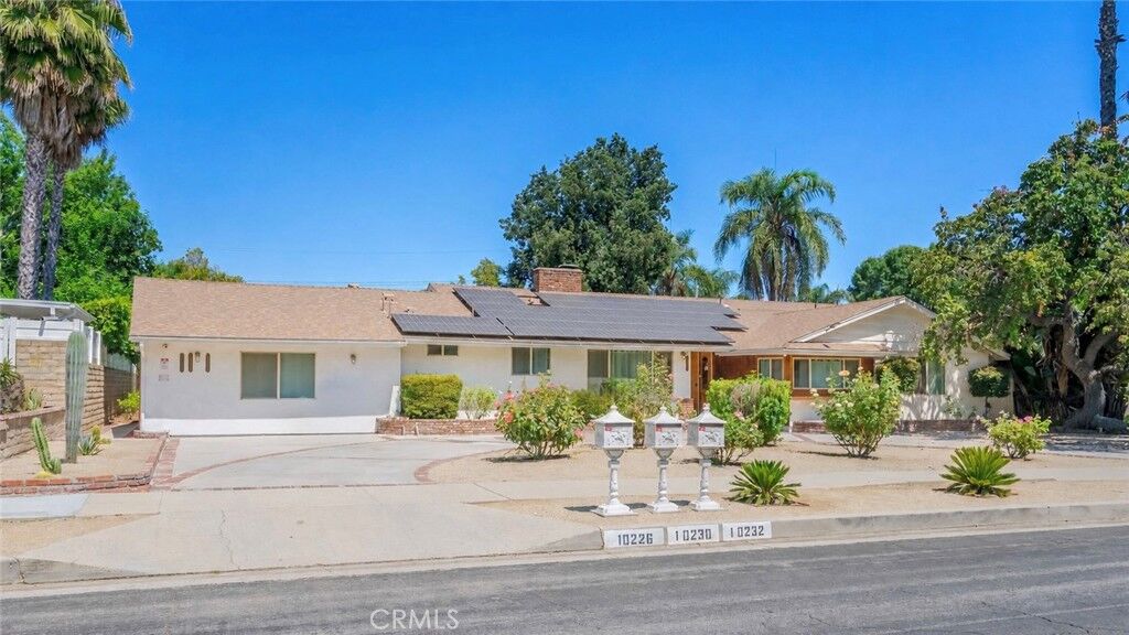 Property Photo: 10228 Encino Avenue CA 91325