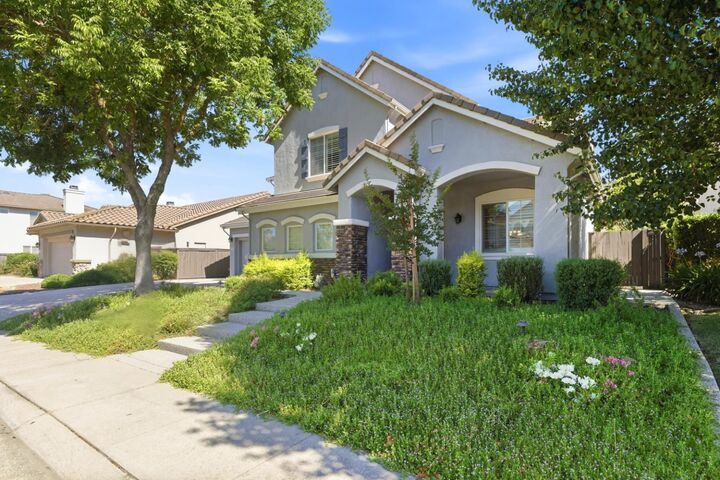 Property Photo:  9728 Country Falls Lane  CA 95757 