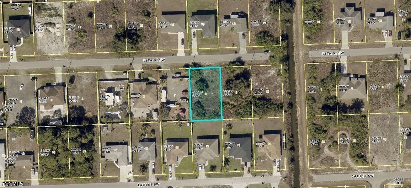Property Photo: 4005 13th Street SW FL 33976