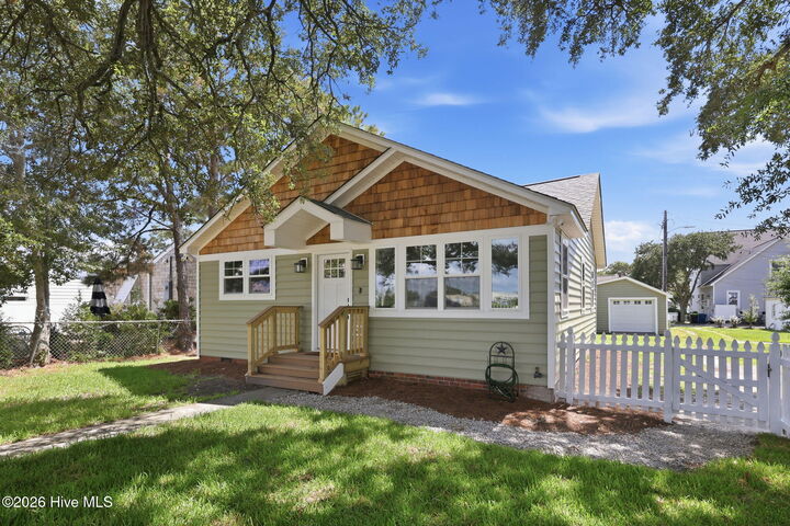 Property Photo: 2609 Arendell Street NC 28557