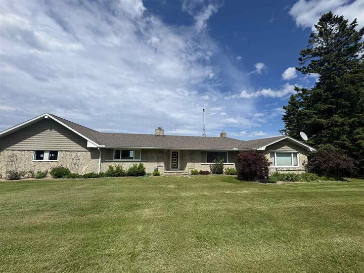 Property Photo: 7096 W US 23 MI 49721
