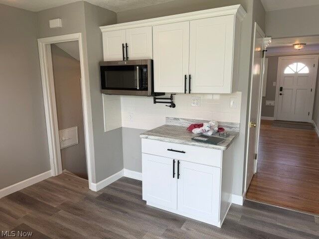 Property Photo:  907 E 216th Street  OH 44119 