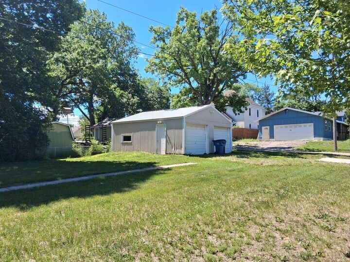 Property Photo:  535 5th Avenue NE  MN 56304 