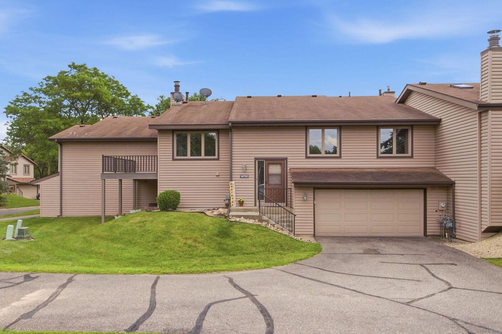 Property Photo:  14700 Embry Path  MN 55124 