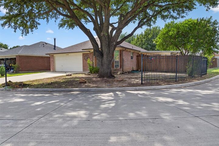 Property Photo:  3103 Morning Meadow Lane  TX 75052 