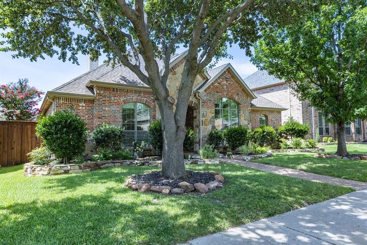 Property Photo:  5749 Noble Oak Lane  TX 75033 