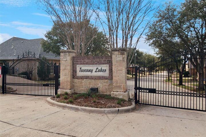 Property Photo:  6411 Tuscany Park Drive  TX 76016 