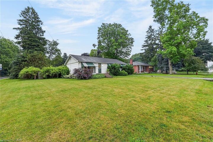 Property Photo:  219 Fiddler'S Green Road  ON L9G 1W7 