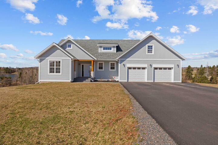 26 Alexander Drive — photo 1