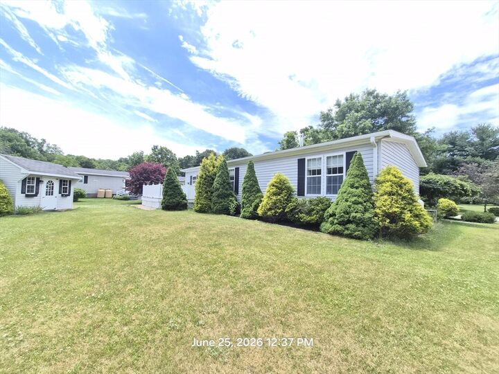 Property Photo:  5 Fox Run  MA 01506 