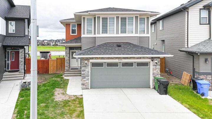 915 Corner Meadows Way NE — photo 1