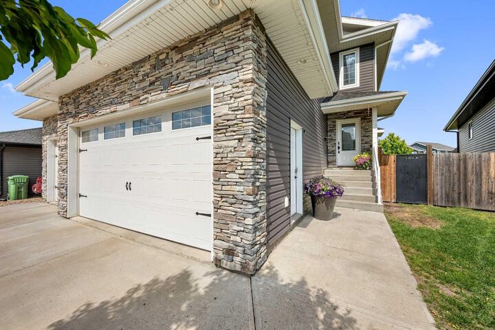 Property Photo:  1315 47A Avenue  SK S9V 2G6 