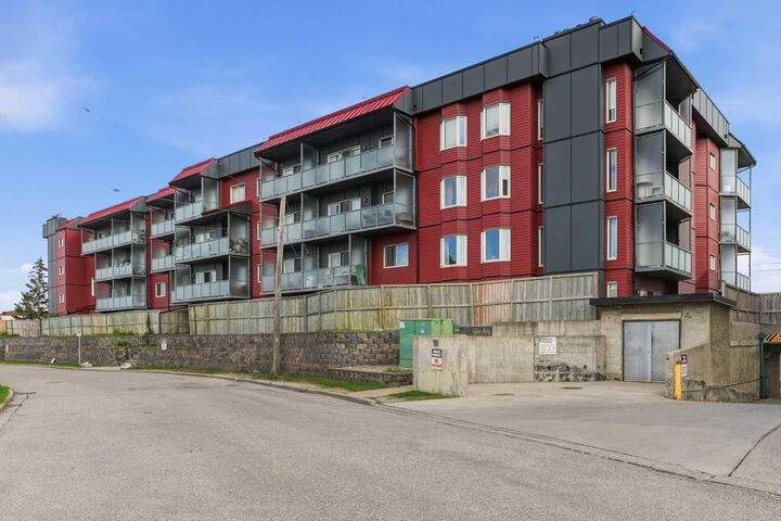 335 Garry Crescent NE 217 — photo 1