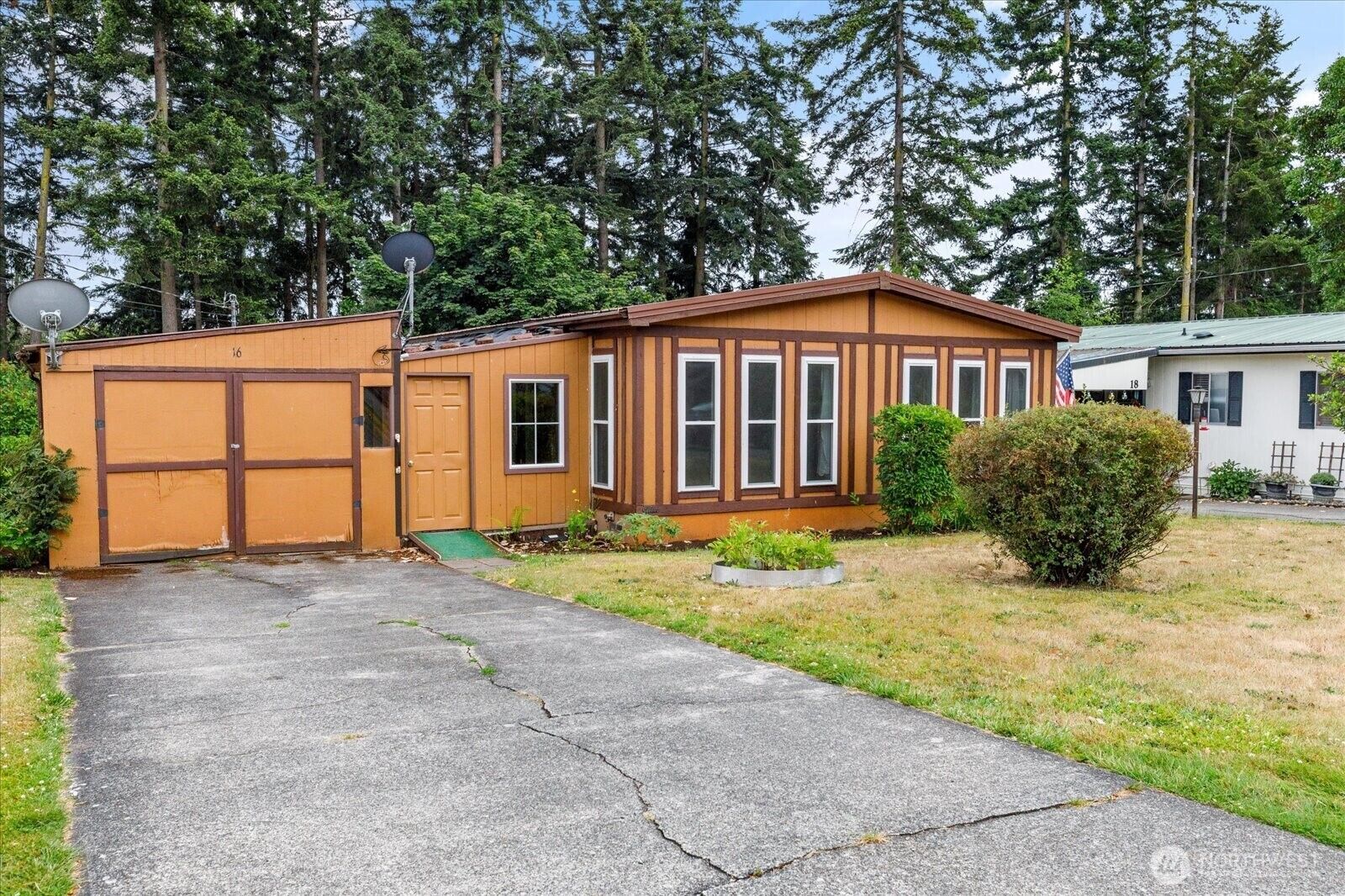 Property Photo:  1361 NE Goldie Street 16  WA 98277 