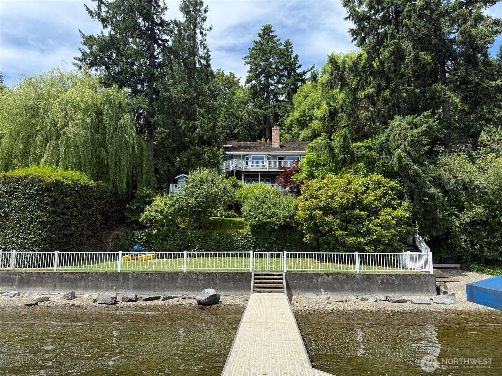 Property Photo:  648  Lake Sammamish Lane NE  WA 98008 