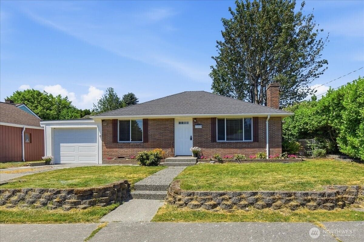 Property Photo: 11515 26th Avenue SW WA 98146
