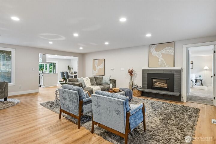 Property Photo:  4720  224th Street SE  WA 98021 