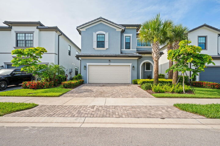 Property Photo:  2387 Rollingwood Court  FL 33309 