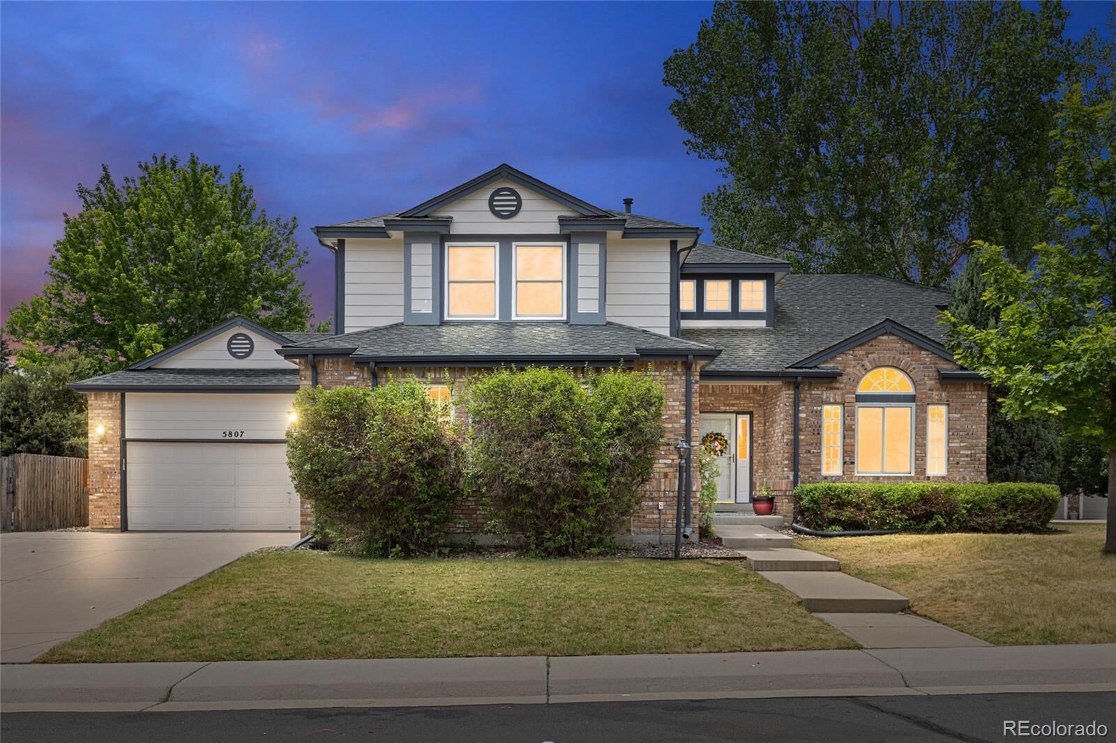 Property Photo:  5807 S Espana Street  CO 80015 