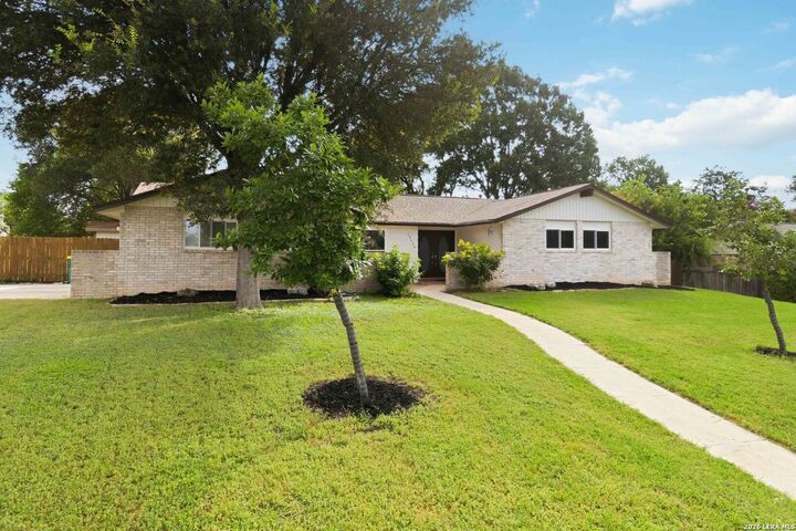 Property Photo:  13638 Oak Breeze  TX 78148 