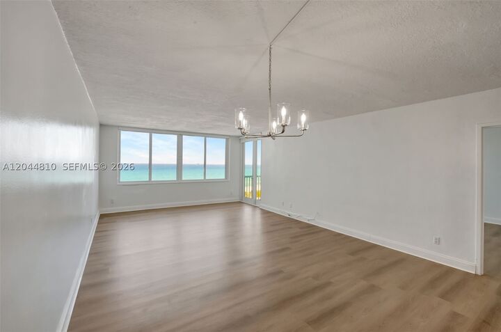 Property Photo:  5401 Collins Ave 928  FL 33140 
