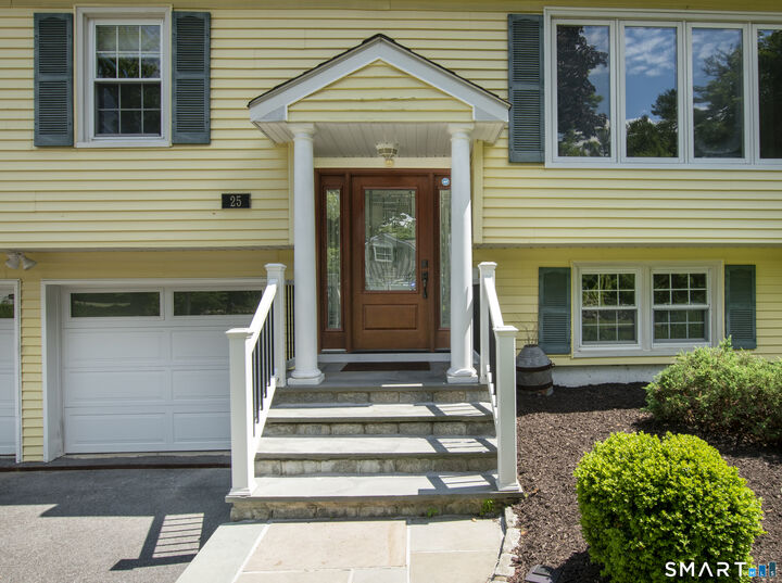 Property Photo:  25 Olmstead Lane  CT 06877 