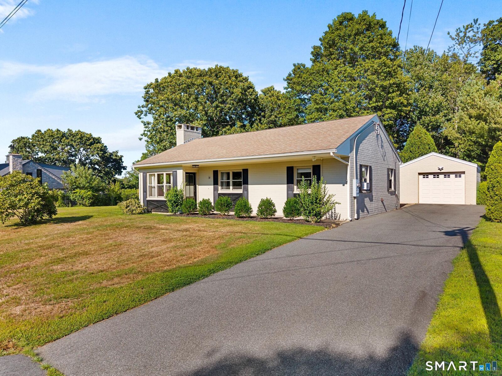Property Photo:  10 West View Road  CT 06475 