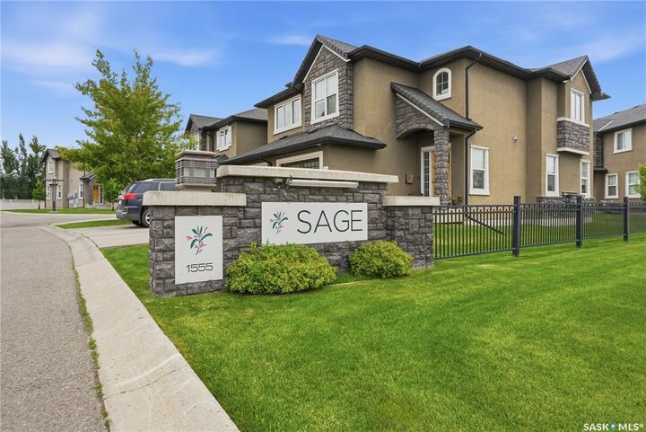Property Photo: 1555 Paton Crescent 203 SK S7W 0V5