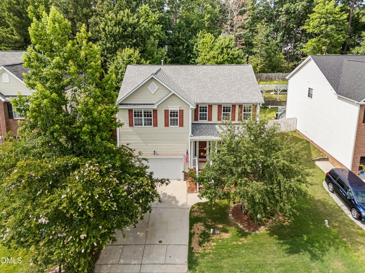 Property Photo: 1128 Woodlands Creek Way NC 27502