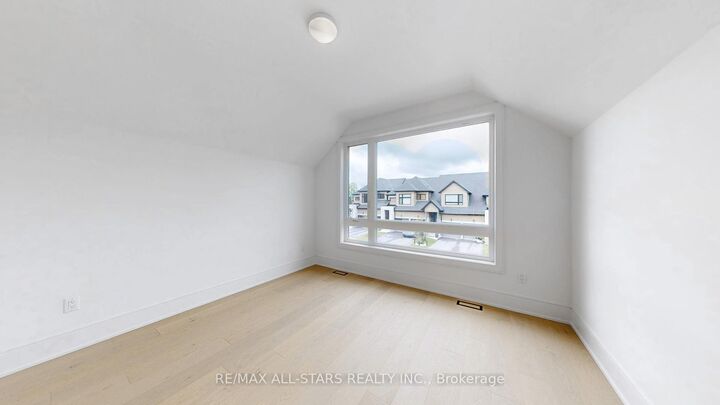Property Photo:  3 Lois Torrance Trail  ON L9P 0R9 