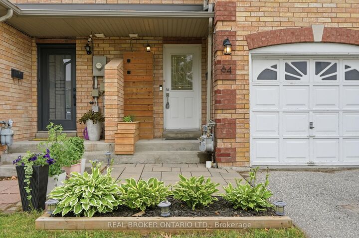 Property Photo:  64 Lancaster Court  ON L4P 3Z9 