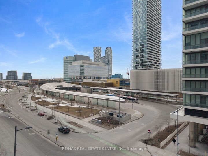 Property Photo:  1000 Portage Parkway 310  ON L4K 0L1 