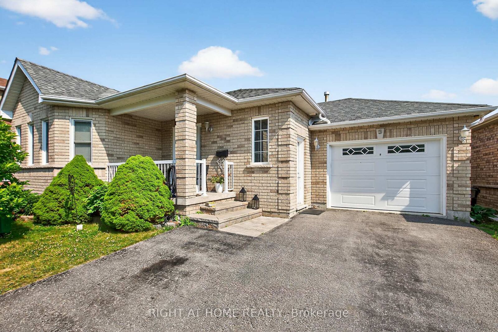 Property Photo:  3 Player Drive  ON L4M 6V9 