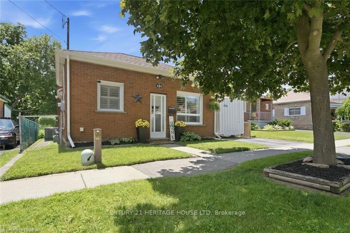 Property Photo: 141 East Avenue ON N3S 3M3