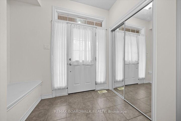 Property Photo:  336 Gallantry Way  ON K2S 0R1 
