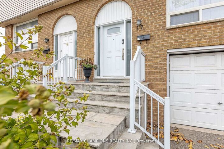3525 Brandon Gate Drive 17 — photo 1