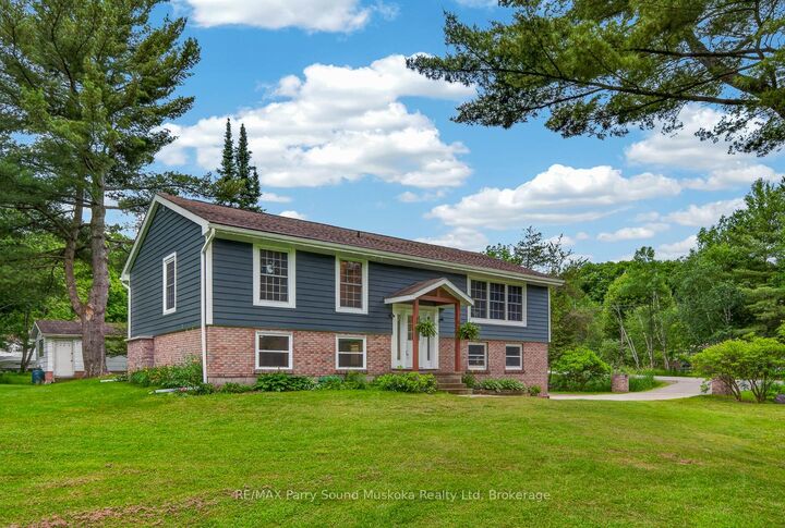 Property Photo: 109 North Road N ON P2A 2W9