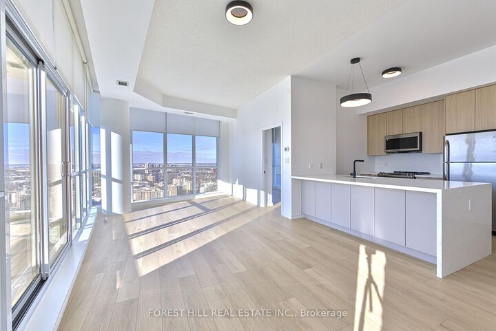 Property Photo:  70 Forest Manor Road 3506  ON M2J 0A9 