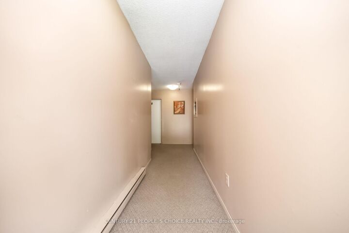 Property Photo: 6797 Formentera Avenue 83 ON L5N 2L6