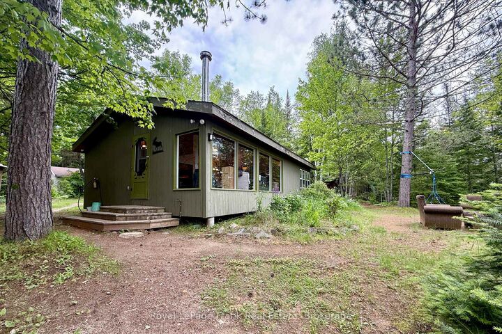 554A South McKenzie Lake Road — photo 1
