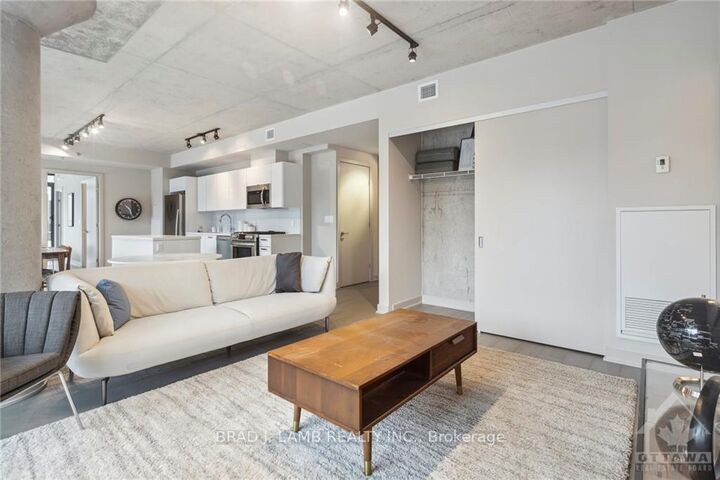 Property Photo: 203 Catherine Street 214 ON K2P 1C3