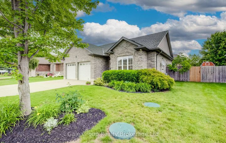 Property Photo:  47 Graydon Drive  ON N0J 1N0 